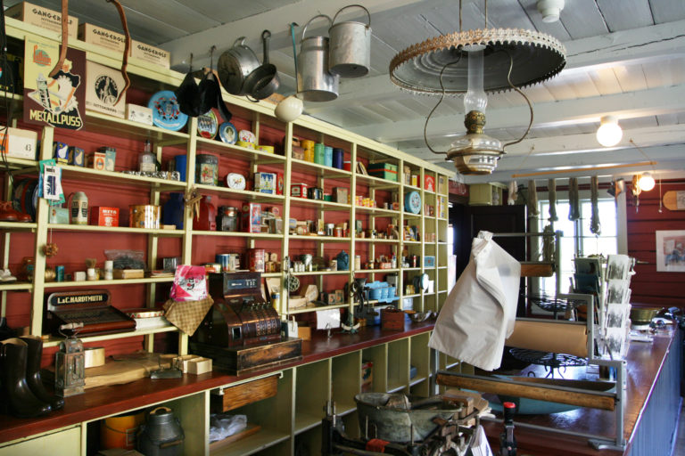 The shop at Hemmestad brygge © Sør Troms Museum